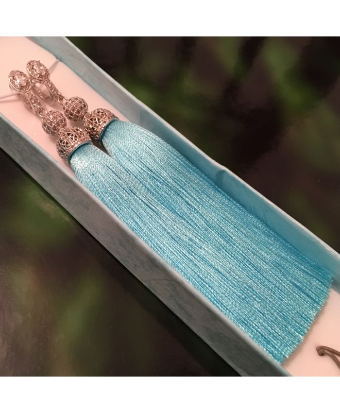 Серьги кисточки голубой шелк длина 8 - 14 см